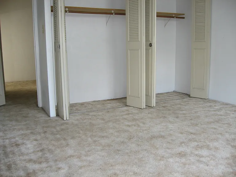 900 Park Ave #34 — Photo 4