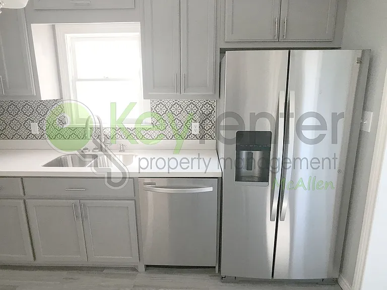 1016 Laurel Ave — Photo 15