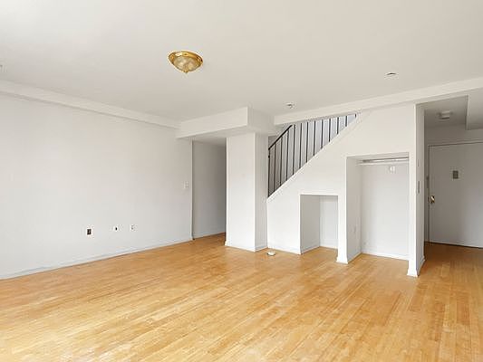 3rd image of 109 E 102nd St #6E