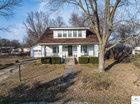 311 E Dover St, Appleton City, MO 64724