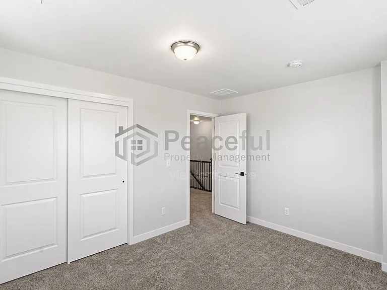 2102 W 3250 S — Photo 12
