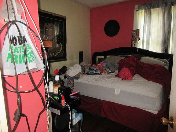 4th image of 10521 S Corliss Ave