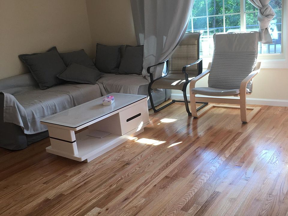 2nd image of 279 Quintard St