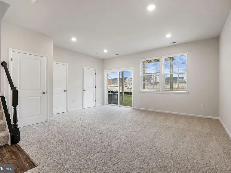 5131 Constitution St — Photo 24