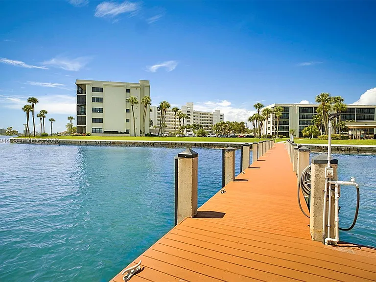 100 Intracoastal Pl #102 — Photo 35