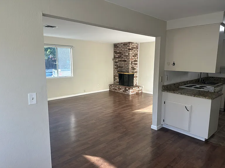 1522 Rishell Dr #1 — Photo 7