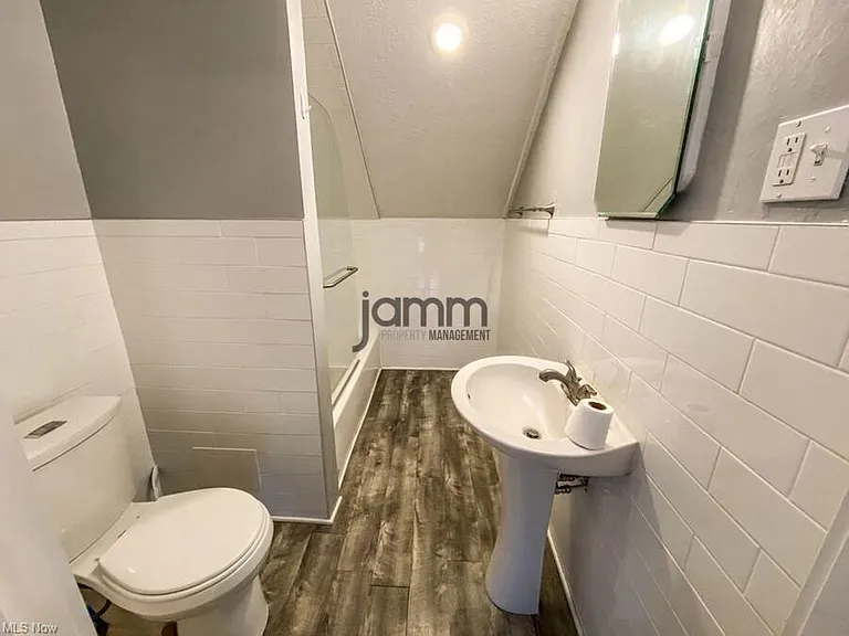 5816 Madison Ave #UPPER — Photo 6