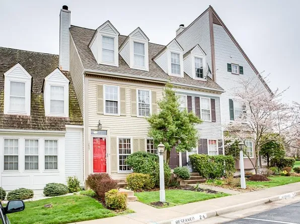 12867 Mill House Ct, Woodbridge, VA 22192