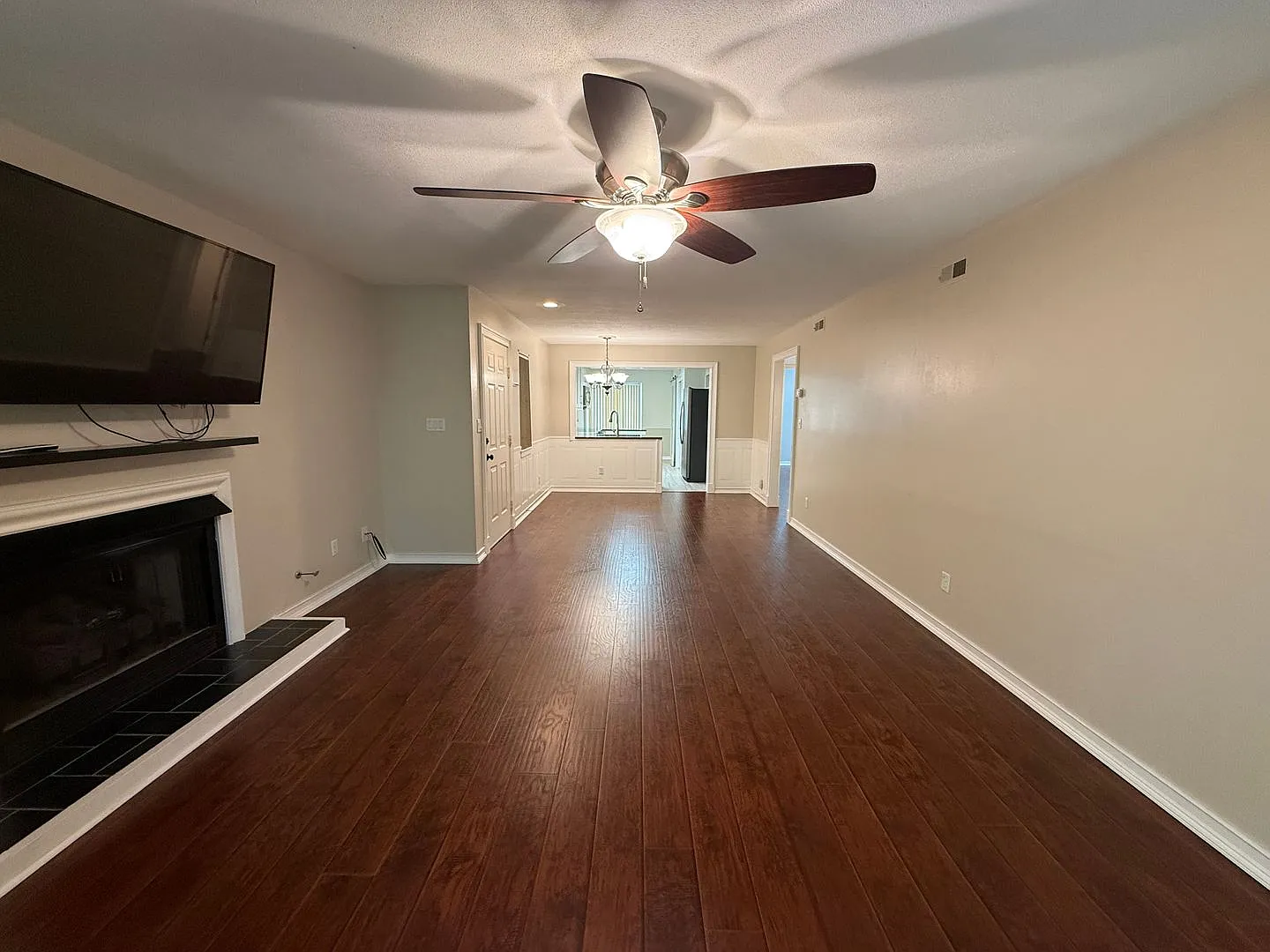 Lake Vista Condo in Forest — Photo 3