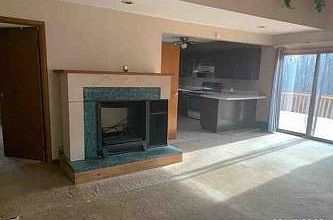 Additional Living Room