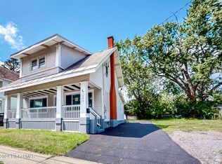 1747 Oneida St, Schenectady, NY 12308