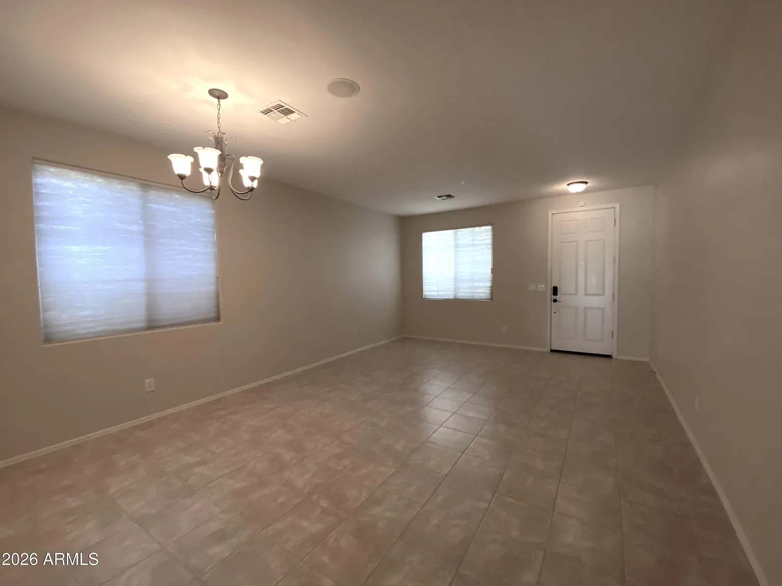 4 bed, 2.0 bath, 1827 sqft, $2,395 — Photo 4