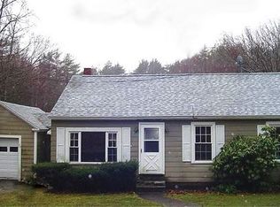 76 South St, Petersham, MA 01366