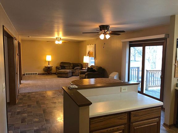 4th image of 913 S Haven Pl