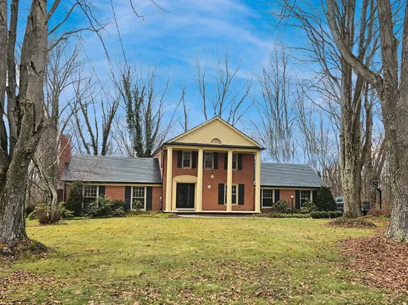 3930 Wynwood Dr S, Sharpsville, PA 16150