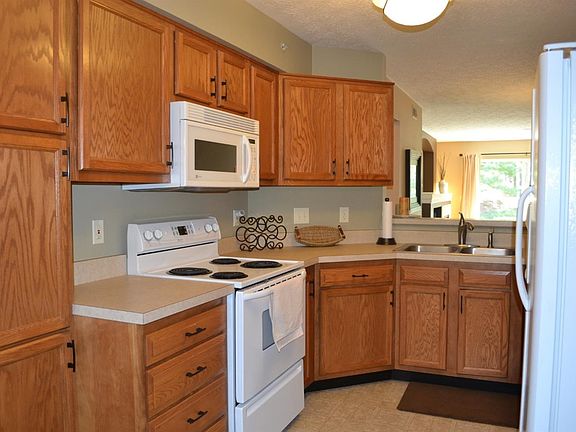 4th image of 6758 Birdsong Way