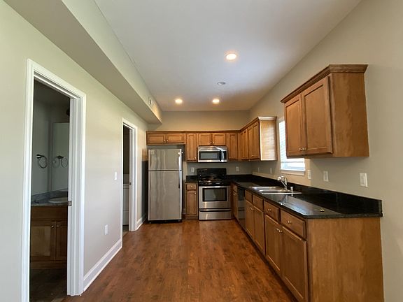 4th image of 236 Walnut Creek Ct