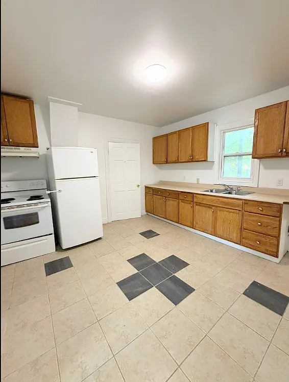 539 Union Street 1 — Photo 2
