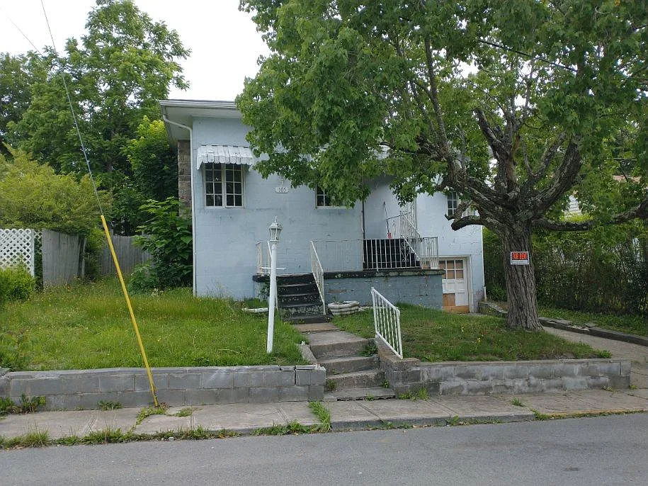 Building Photo - 105 Freeman St