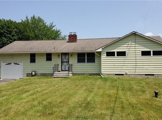 302 Palmer Dr, Fayetteville, NY