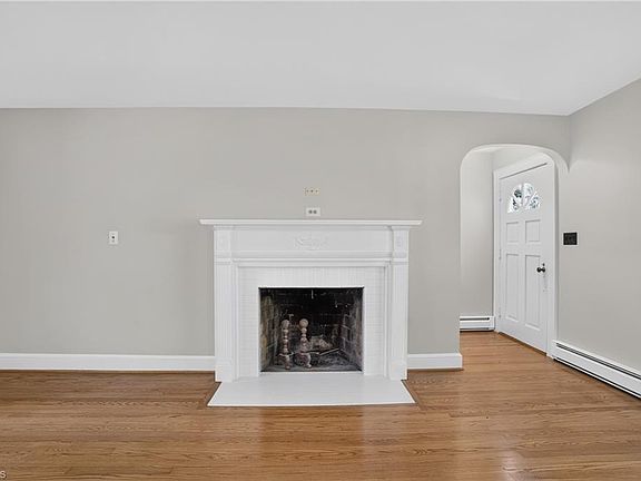 4th image of 4918 Oldway Rd