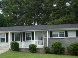 900 Carlton Dr SE, Conyers, GA 30094