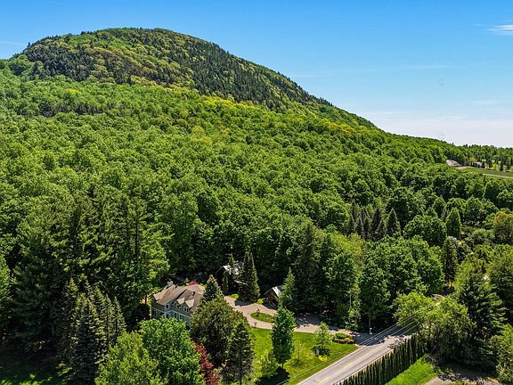 3rd image of 865 Rg De La Montagne