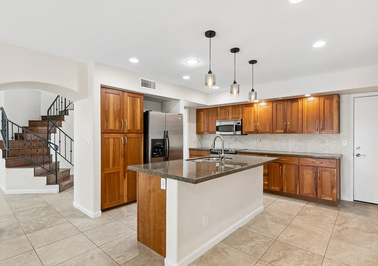 Highly sought after golf course lot in Arrowhead Ranch, you will not be disappointed in the beaut... — Photo 1