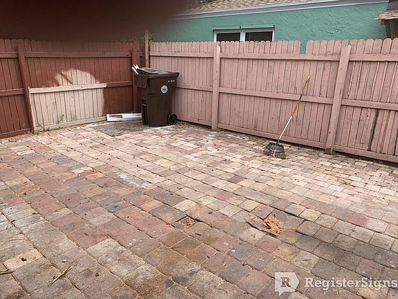 5th image of 702 Fernwood Dr