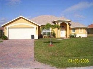 750 NW Orchid St, Port Saint Lucie, FL 34983