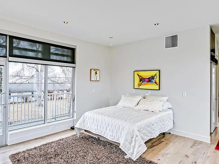 402 Harrison St — Photo 11