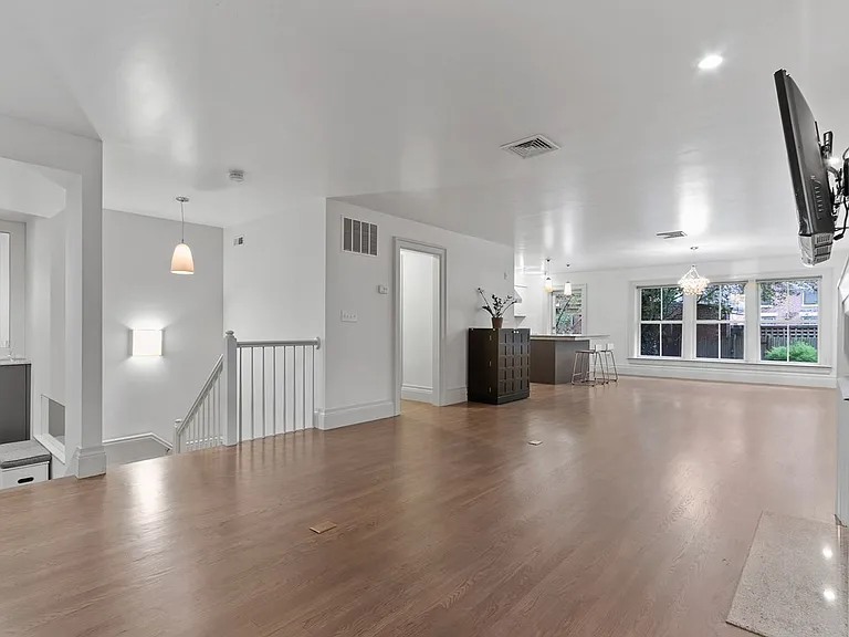 21 Union Park #GRD — Photo 11