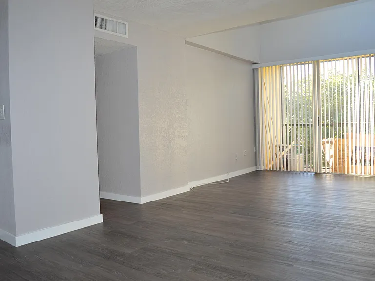 8860 Fontainebleau Blvd #504 — Photo 9