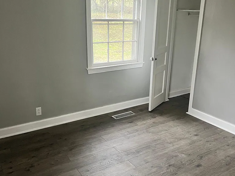 405 Chadwell Dr — Photo 14