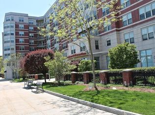 300 Mamaroneck Ave APT 826, White Plains, NY 10605