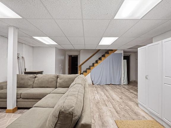 4th image of 238 Bowdoinham Road