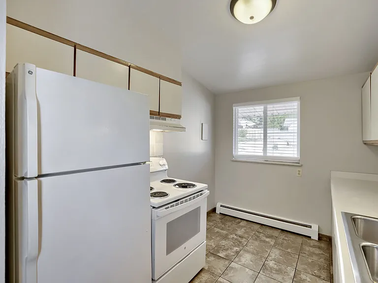 1206-1212 6th Street - 1206 — Photo 7