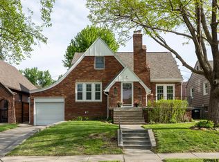 6014 Poppleton Ave, Omaha, NE 68106