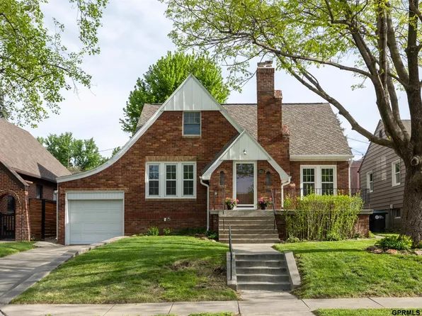6014 Poppleton Ave, Omaha, NE 68106