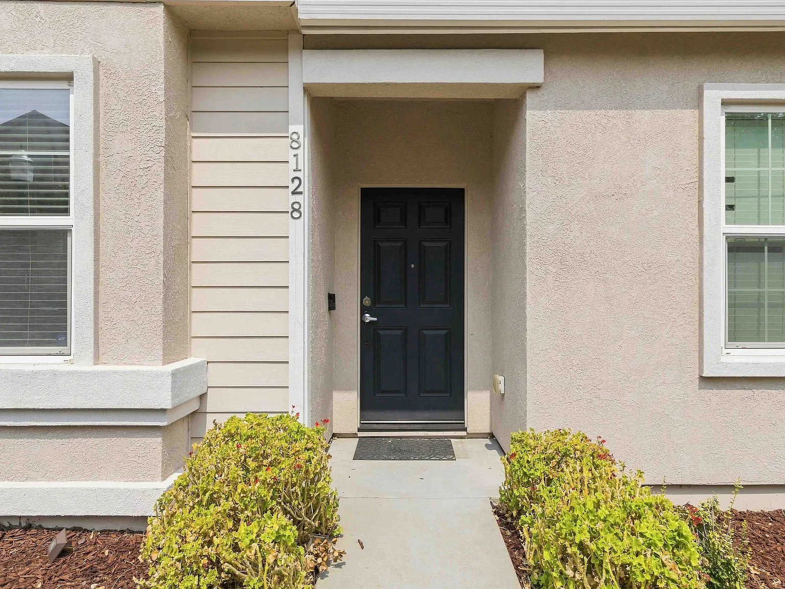 4 bed, 1807 sqft, $2,999 — Photo 4
