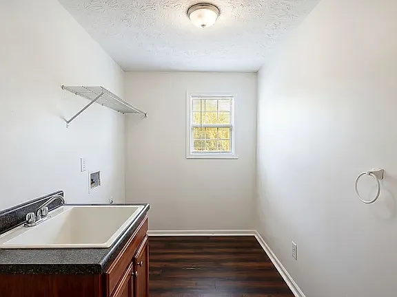 2909 Rusticwood Dr — Photo 6