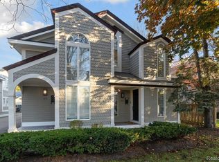 677 E Lincoln St #4, Birmingham, MI 48009