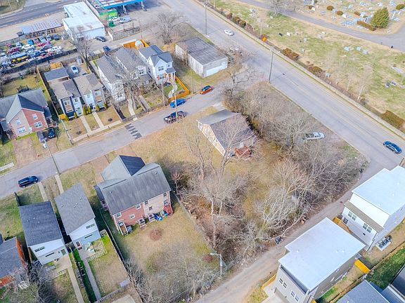 5th image of 1922 16th Ave N