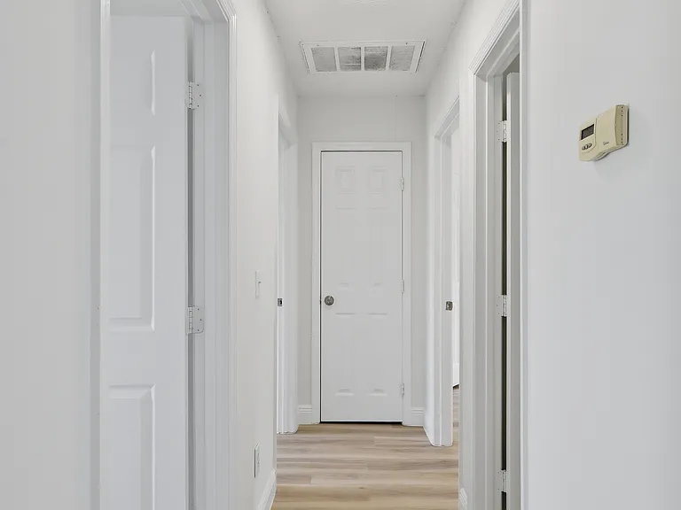 308 Dogwood Ct — Photo 3