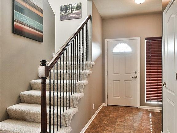 3rd image of 6724 S 188th St