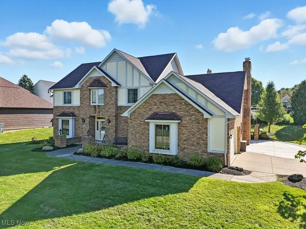 1101 Partridge Dr, Wadsworth, OH 44281