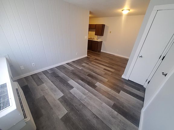 2nd image of 1719 La Crescent St APT 149