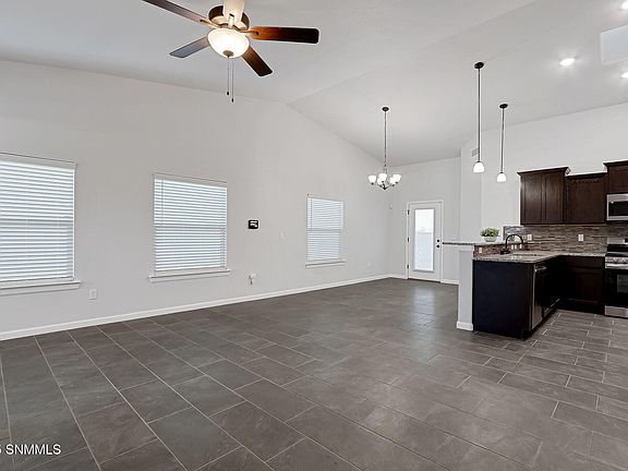 5th image of 846 Magnolia Park St