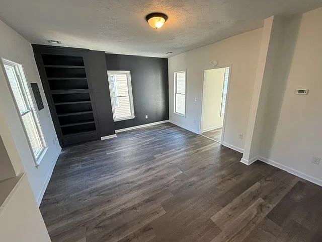 2 bed, $1,550 — Photo 2