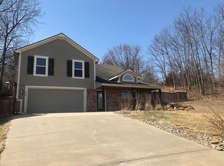 420 Foot Hill Dr, Grain Valley, MO 64029